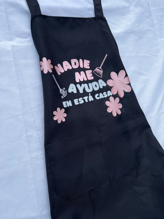 Nadie me ayuda apron